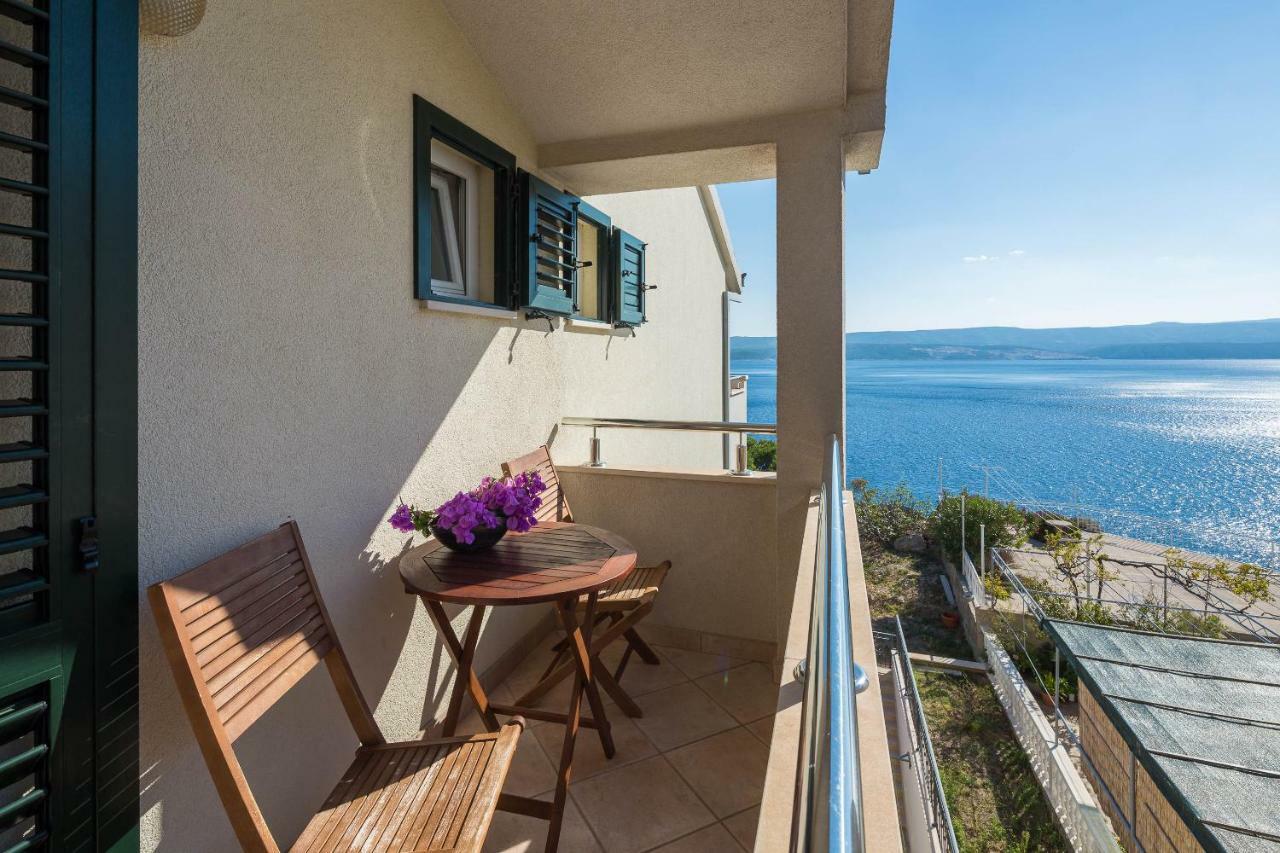 Beachfront Apartments Lara オミシュ 部屋 写真